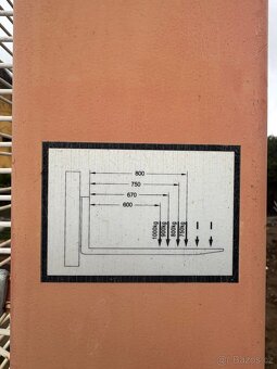 Vysokozdvižný paletový zvedák - 2