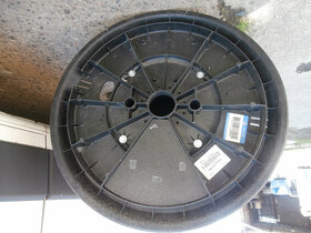 Špulka plastová, design stoleček, použitá za 250 kč - 2