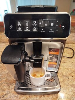 Automatický kávovar Philips EP 3246/70 – LatteGo - 2