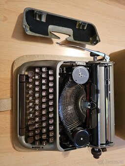 Psací stroj OPTIMA - 2