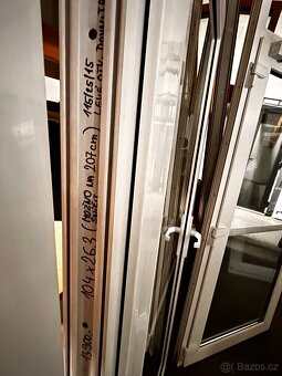 DVOJE VCHODOVÉ PVC DVEŘE GEALAN 104x263-207cm-PLZEŇ - 2