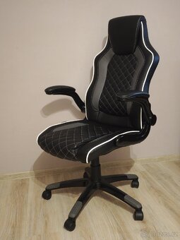 Kancelářské křeslo - 2