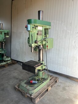 133. Sloupová vrtačka VS 32 B - 2