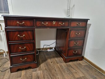 Starožitný masivní stůl - 2