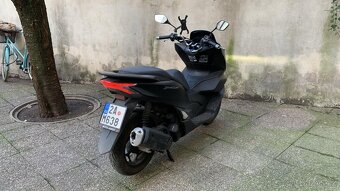 Pronajem skútru Honda PCX 125 - 2