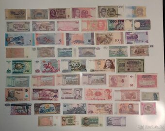 50 ks bankovek v albu - 2