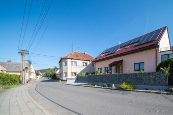 Rodinný dům 5+1 po rekonstrukci, Buchlovice, pozemek 463m2 - 2