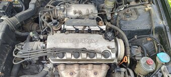 Honda Civic 1,5i LS - 2
