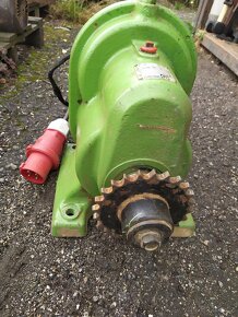 Elektromotor 1,5 kW s převodovkou,otáčky na výstupu 75,2/min - 2