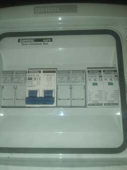fotovoltaický sběrný box - 2