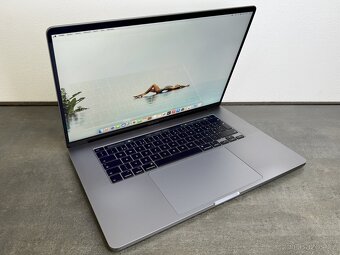 MacBook Pro 16'' 2019 / i7 / 16GB / 512GB SSD / Space Gray - 2