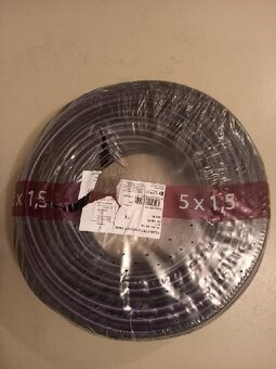 PRODÁM KABELY CYKY 3x 1,5 / 2,5 5x1,5 a JISTIČE 10A/16a - 2