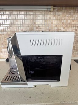 DeLonghi Eletta Cappuccino Top ECAM 45.760.W - 2