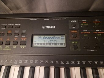 Yamaha PSR - e283 - 2