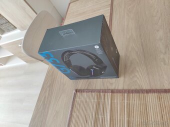 Sluchátka Logitech G733 - 2
