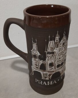 Pivní keramický půllitr s motivem Prahy a hracím strojkem - 2