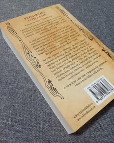 Kevin Hearne - Papír a krev NOVÁ - 2