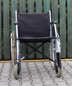 070- Mechanický invalidní vozík Meyra. - 2
