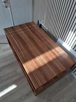 Stůl z masivního dřeva - 2