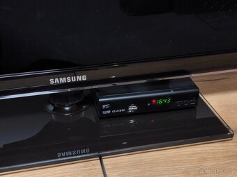 Televize Samsung + set-top box - 2