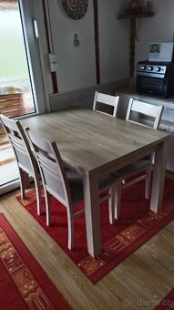 Jídelní stůl - 2
