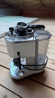 Pákový kávovar De'Longhi ECO 310W bílá - 2