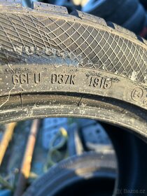 Zimní pneu 235/45 R18 98v XL Continental - 2