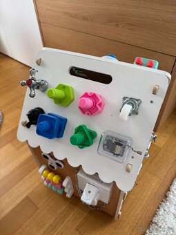 Iskay Montessori svítící dětský dům na hraní a učení - 2
