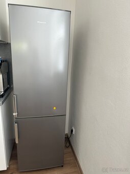 Hisense - 2