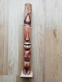 dřevěná soška vyřezávaná - 2