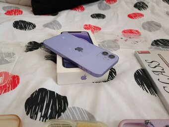 iPhone 12 64GB Purple - 2