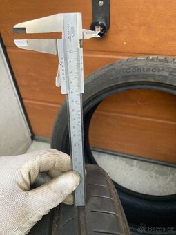 pneu 225/40R18 - 2