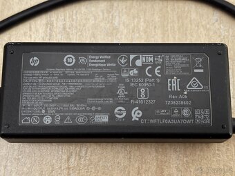 Nabíjecí adaptér HP - 2