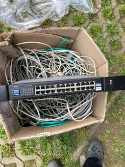 Switch Linksys SR224, 24port, 10/100, Cisco systems - 2