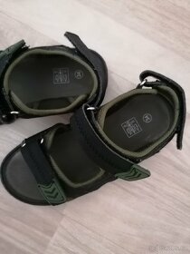 Chlapecké sandály vel. 34 - 2