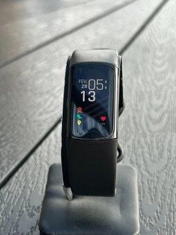 Chytrý náramek Fitbit Charge 6 černý - 2