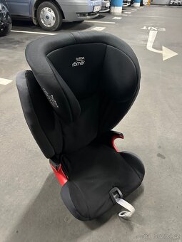 Autosedačka Britax Romer Kidfix SL 15-36 kg. - 2