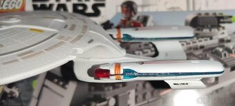 F-Toys Enterprise NCC1701D - 2