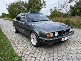 BMW e34 sedan 520i - 2