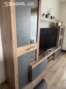 TV stěna – moderní, rok stará - 2