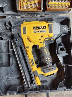 DeWalt DCN890N nastřelovačka do betonu a železa - 2