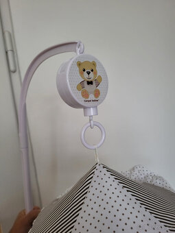 Hrací kolotoč nad postýlku - 2