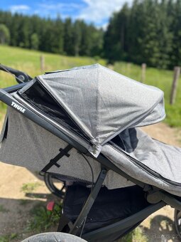 Thule Urban Glide 2 + korba a příslušenství - cena k jednání - 2
