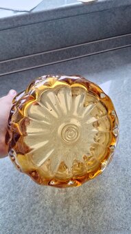 Popelník z hutního skla z období československa - 2