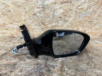 PRAVÉ ZPĚTNÉ ZRCÁTKO HYUNDAI I40 UB6 8 PIN - 2