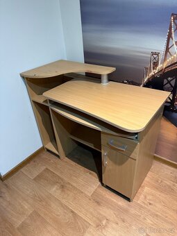 Stul na pc + nocni stolek - 2