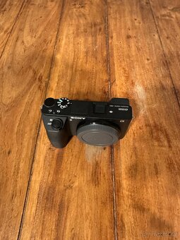 Sony a6500 | 35mm f/1.4 | příslušenství - 2