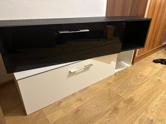 Designové závěsné skřínky - 2