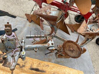 Pluh dvojradličný - obracák - 2