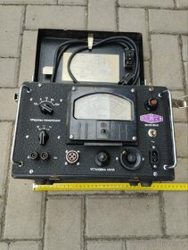 Starý velký voltmetr - 2